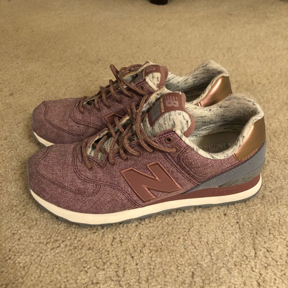 New balance tennis shoes size 8